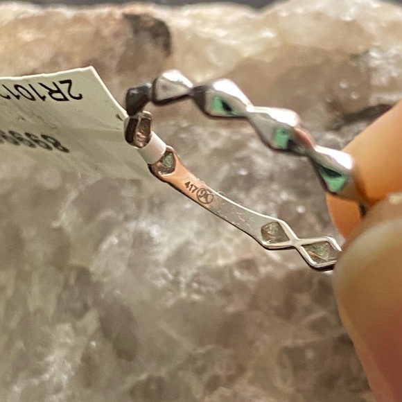 NWT 10K (.417) solid White gold ring, size 6 - Picture 1 of 4